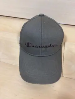 チャンピオン　キャップ　カーキ
