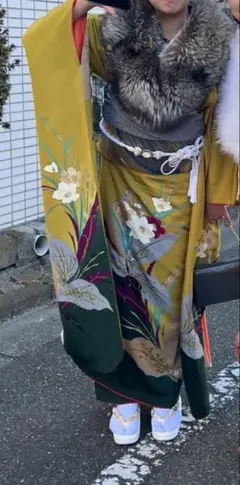 オンディーヌ　振袖 OE-1391 緑色 花柄 オンディーヌ 振袖 OE-1391 緑色 花柄 - メルカリ