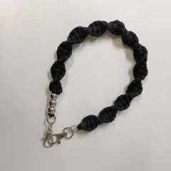 ハンドストラップ　パラコード　メタルビーズ　金具込み約38cm