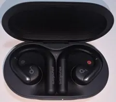 Soundcore AeroFitsワイヤレスイヤホン ブラック 本体