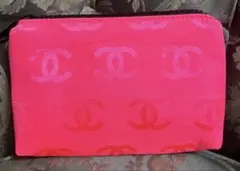 ✨新品✨CHANEL✨ ピンク ロゴポーチ(*´꒳`*)