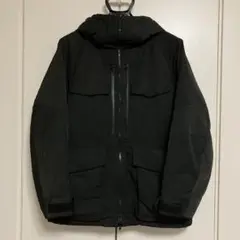 ユニクロ ホワイトマウンテニアリング ハイブリッドダウンオーバーサイズパーカ