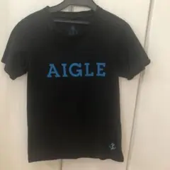 AIGLE ロゴ入り 黒 Tシャツ