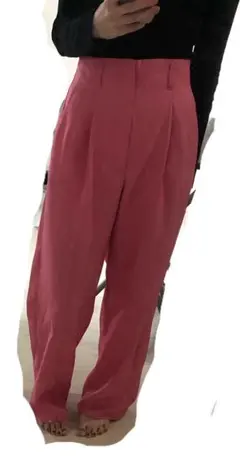 GU タックワイドパンツ　ピンク　夏用