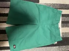 【美品】Dickies Loose fitグリーン ショートパンツ サイズ30