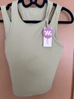 新品YOMOMENT ミディアムサポートフェイクレイヤードスポーツトップ