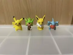 びっくらたまご ポケモン　バスボールフィギュア
