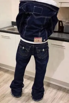 TRUE RELIGION JOEY SUPER T フレアデニム　io着用 true religion joey super t フレアデニム io着用 - メルカリ