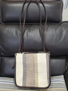 Item thumbnail for item 20351d30-0a9a-4f4d-ad7a-094a79492d16