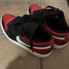 NIKE AIR JORDAN 1 LOW スニーカーのサムネイル