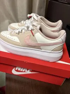 NIKE スニーカー
