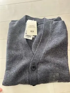 【新品】UNIQLO ラムVネックカーディガン　Mサイズ　グレー