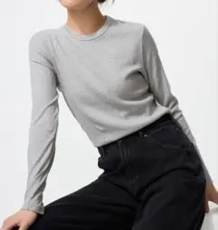UNIQLO ソフトリブクルーネックT