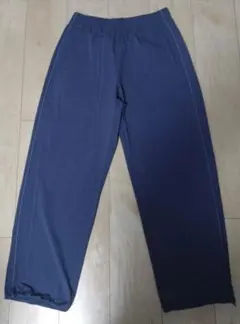 UNIQLO　ウルトラストレッチアクティブトラックパンツ　ブルー