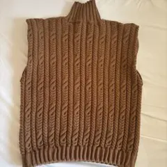 ZARA ザラ　ブラウン　ケーブル　ニット タートルネック　ベスト　茶色