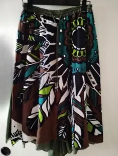 チャイハネ　アミナコレクション　 ロングスカート フレアスカート 羽柄のサムネイル