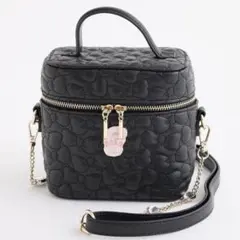 【新品】エスターバニー　リボンキルティングバニティバッグ　黒　ナイスクラップ