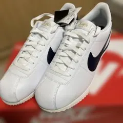 Nike Classic Cortez ウィメンズ　ホワイト/OLY（紺色？）