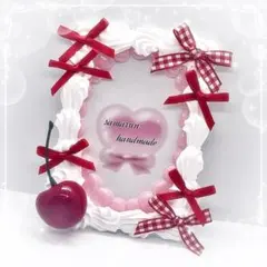 硬質ケース トレカケースホイップデコB8 量産ガーリー白ピンク赤さくらんぼリボン