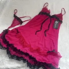 ショッキングピンク