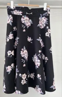 MISCH MASCH 黒花柄フレアスカート