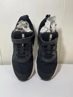 NIKE レボリューション 22cm