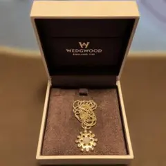 WEDGWOOD シルバー色　 雪の結晶ネックレス