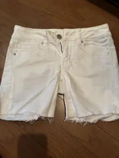 【American Eagle】ホワイトデニム ショートパンツ レディース美品のサムネイル