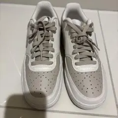 NIKE スニーカー ホワイト ベージュ 25.5cm