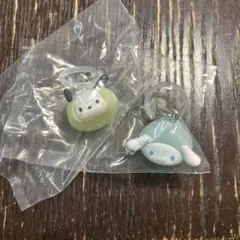 カプセルトイ めじるしアクセサリー　なりきりまん　ポチャッコ、シナモンロール