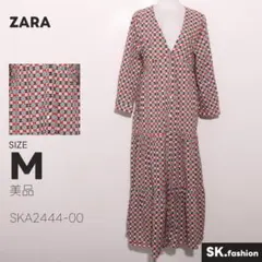 美品 ZARA ワンピース ロング丈　長袖　Vネック　幾何学模様　ポケット付きのサムネイル