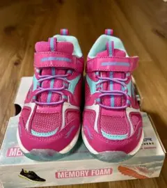 Item thumbnail for item 7d512a06-d6d1-4af8-9440-b889aefba3bb