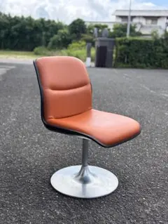H25K21a カッシーナイクスシー ブーメラン フォースター スウィベル
