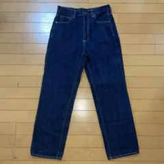 gu ハイウエストストレートジーンズ