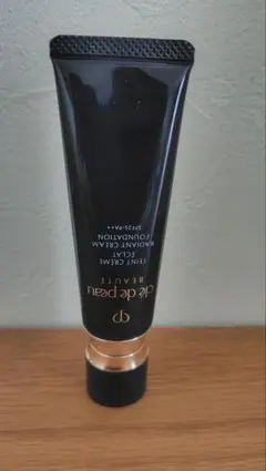 クレ・ド・ポーボーテ　タンクレームエクラn