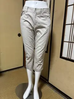 ベージュ クロップドパンツ カジュアルのサムネイル