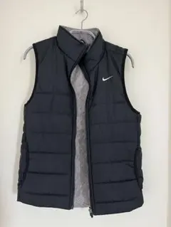 NIKE レディース リバーシブルベスト ブラック　HO110408EAGのサムネイル