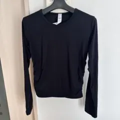 【美品】ヨガトップス　ブラック長袖ヨガウェア　早いもん勝ち　ノーブランド