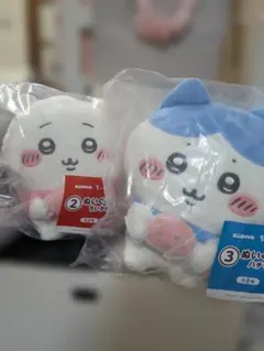 ちいかわ ハチワレ ぬいぐるみ 2種セットのサムネイル
