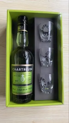 フランス　シャルトリューズ各種ミニボトル　6本セット　新品　未開封 フランス シャルトリューズ各種ミニボトル 6本セット 新品 未開封