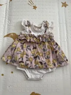 花柄ロンパース・カバーオール