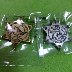 ディズニーランド【グーフィー保安官バッジ2つセット/クリップ】シューティング