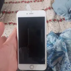 Apple iPhone 6s ゴールド