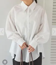 お値下げAFXP4263 バックシャーリングシャツ　オフホワイト長袖シャツ