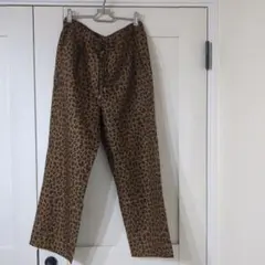 ヒョウ柄パンツ