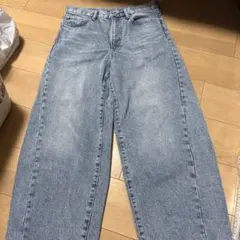 ライトブルーワイドレッグデニムパンツ