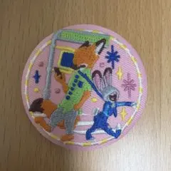 Disney Characters 刺繍缶バッジビスケット2 ズートピア