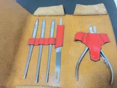 最終お値下げ【美品】貝印ネイルケアセット 5点セット レッド レザーケース付きのサムネイル