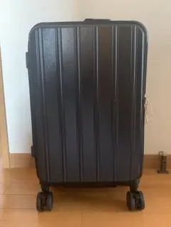 お値引き　81L 美品　半分の厚みで収納できるソフトキャリーケース(XL) お値引き 81L 美品 半分の厚みで収納できるソフトキャリーケース(XL