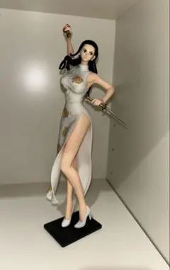ワンピース ニコ・ロビン フィギュア チャイナドレスのサムネイル